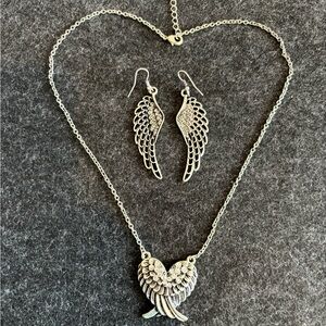 Elegant Silver Wing Necklace and Earring Set